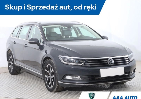 Volkswagen Passat cena 72000 przebieg: 112488, rok produkcji 2016 z Dolsk małe 277